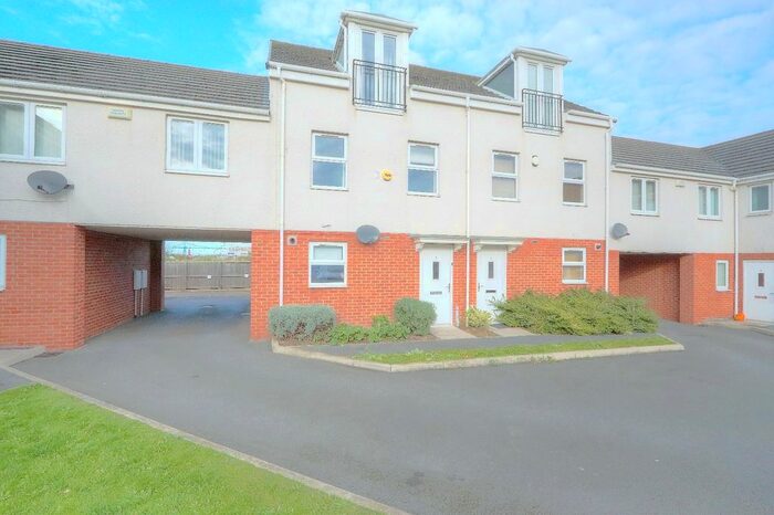 3 Bedroom Semi-Detached House To Rent In Orme Court, North Ormesby, TS3