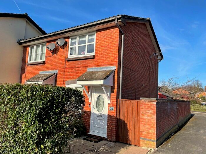 1 Bedroom Town House To Rent In Coniston Way, Egham TW20