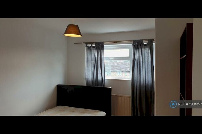 6 Bedroom Terraced House To Rent In Macbeth Close, Colchester, CO4