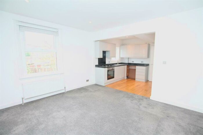 2 Bedroom Flat To Rent In Matlock Road, Brighton, BN1