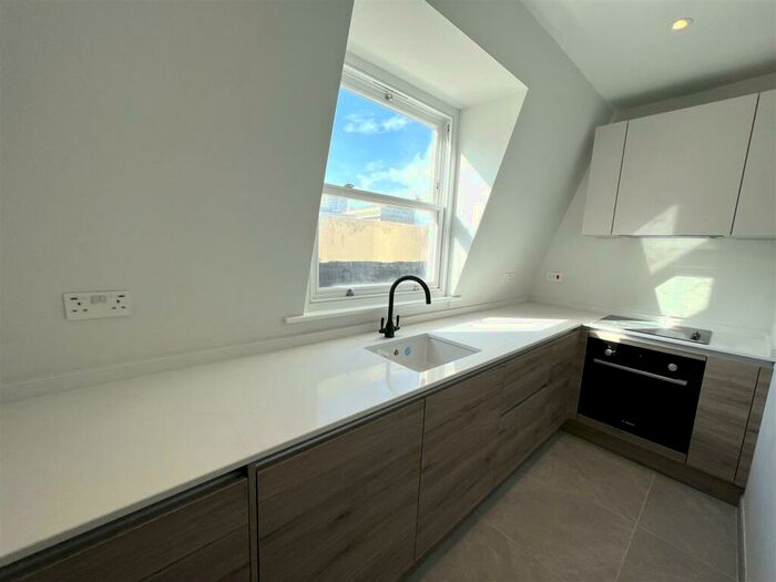 1 Bedroom Flat To Rent In Kings Road, Brighton, BN1