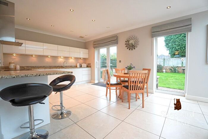 3 Bedroom Detached Bungalow For Sale In Heol Iestyn, Cardiff, CF14