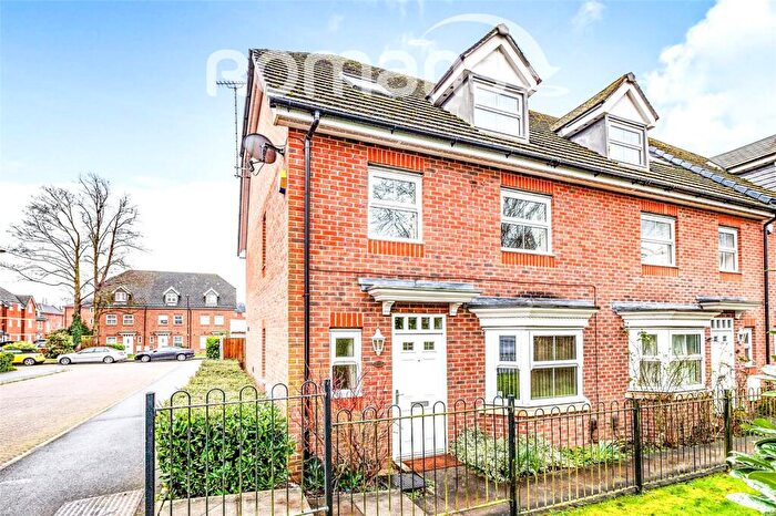5 Bedroom End Of Terrace House For Sale In Bath Road, Bath Road, Bath Road, SL1