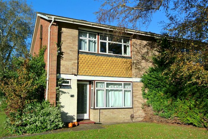 4 Bedroom End Of Terrace House To Rent In Elmbank Avenue, Englefield Green, Egham, TW20