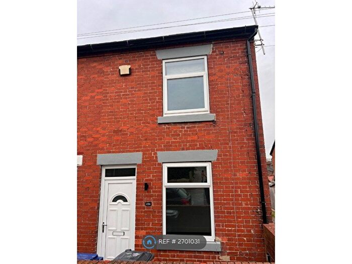 2 Bedroom Terraced House To Rent In High Street, Newcastle Under Lyme, ST5