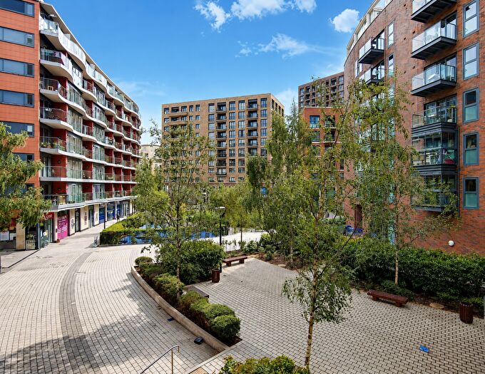 2 Bedroom Flat For Sale In Montreal House, London, SE16