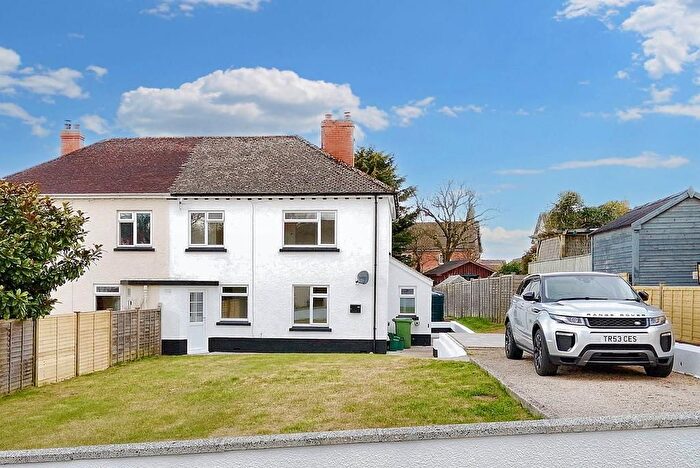 3 Bedroom Semi-Detached House To Rent In Pins Park, Holsworthy, EX22