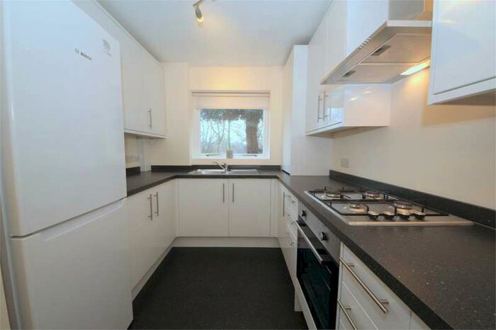 1 Bedroom Flat To Rent In Grange Gardens, Southgate N14