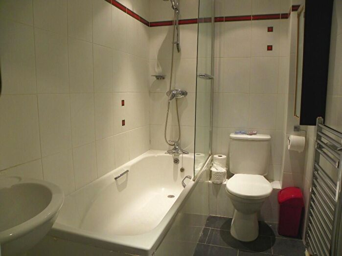 1 Bedroom Apartment To Rent In Royal Station Court, Station Road, Twyford, Reading, Berkshire, RG10