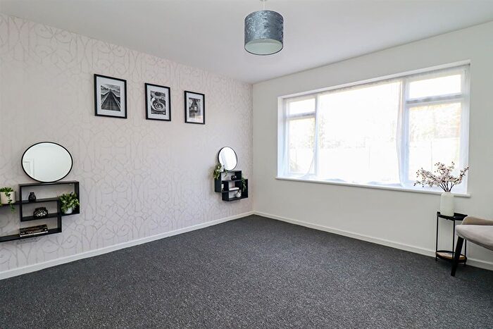 2 Bedroom Detached Bungalow For Sale In Church Vale Road, Bexhill-On-Sea, TN40