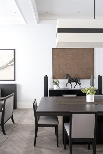 3 Bedroom Flat To Rent In Old Queen Street, London, SW1H