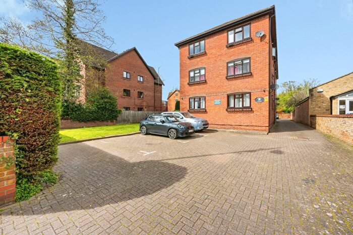 1 Bedroom Flat For Sale In Bromham Road, Bedford, Bedfordshire, MK40