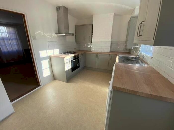 2 Bedroom Terraced House To Rent In Crooked Billet, London SW19
