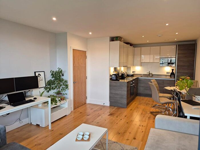 1 Bedroom Flat For Sale In Aurora Point, Winchester Square, London, SE8
