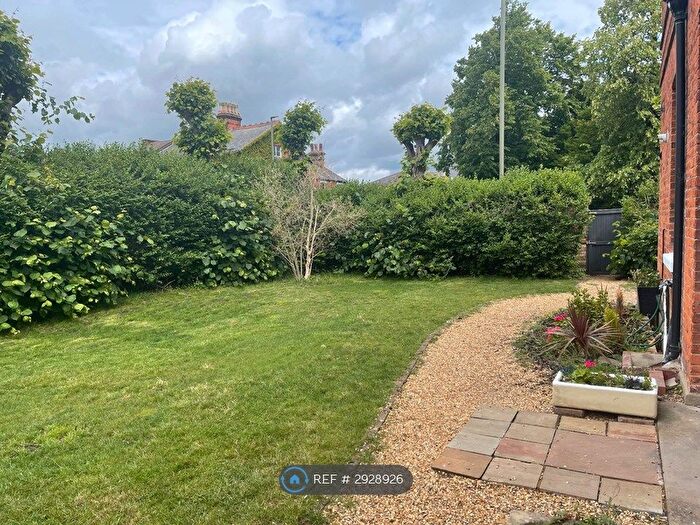2 Bedroom Flat To Rent In Salisbury Road, Barnet, EN5