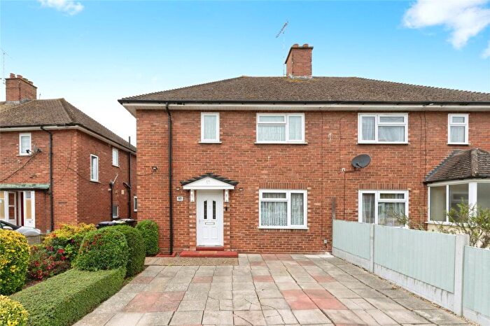 3 Bedroom Semi-Detached House For Sale In The Drive, Rochford, Essex, SS4