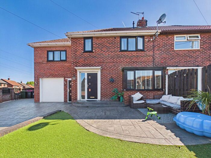 4 Bedroom Semi-Detached House For Sale In Manor Road, Brinsworth, Rotherham, S60