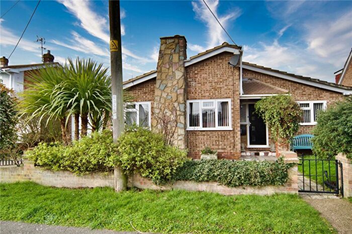 2 Bedroom Bungalow For Sale In Linroping Avenue, Canvey Island, Essex, SS8