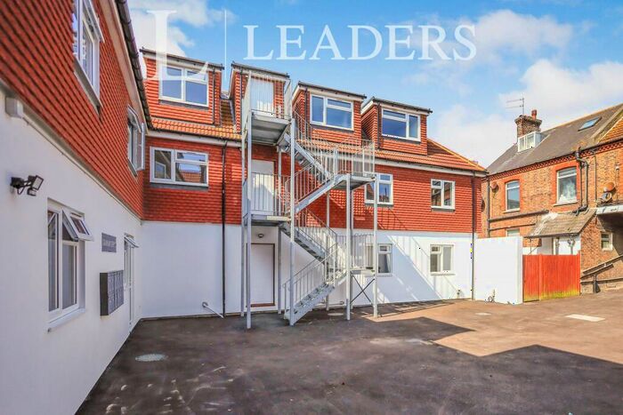 2 Bedroom Flat To Rent In Commerical Road, BN21