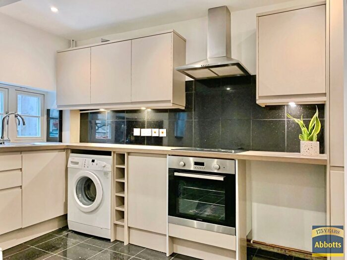 2 Bedroom Flat To Rent In St. Johns Street, Bury St. Edmunds, IP33