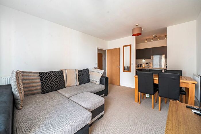 1 Bedroom Flat For Sale In Devons Road, London, E3