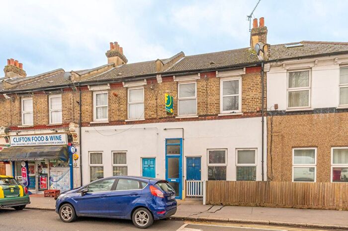 1 Bedroom Flat For Sale In Clifton Road, Selhurst, London, SE25