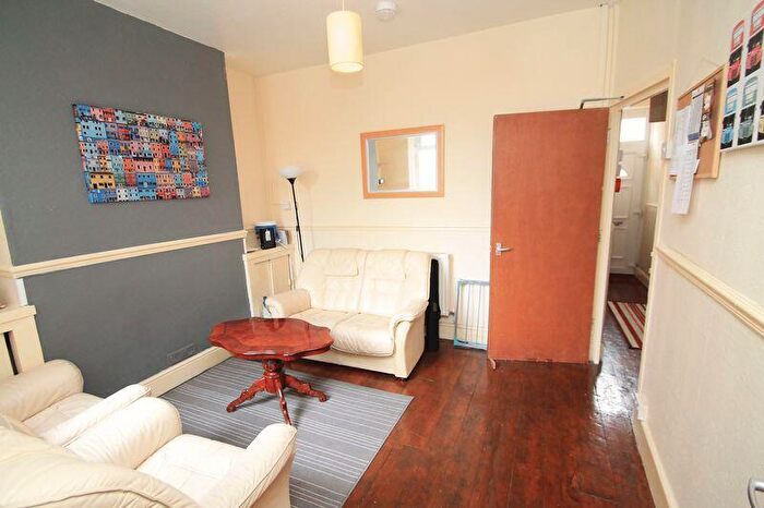 4 Bedroom Terraced House To Rent In Minny Street, Cardiff, CF24