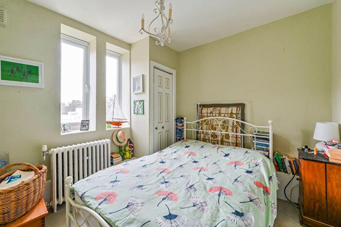 2 Bedroom Flat For Sale In Ormonde Terrace, St John's Wood, London, NW8