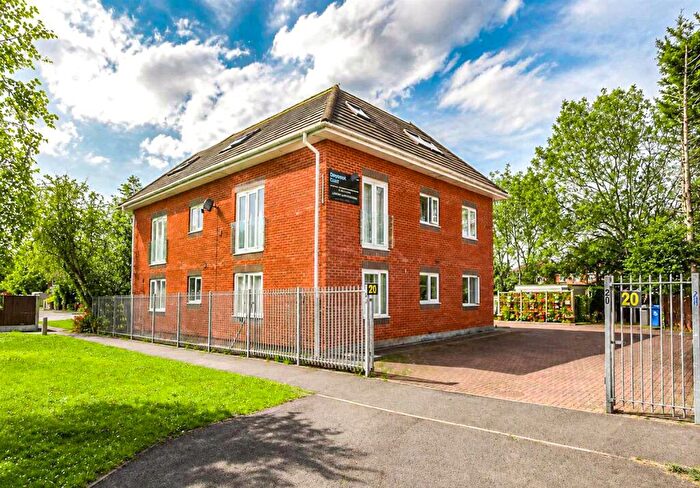 8 Bedroom Detached House For Sale In Southcroft, Derby, DE23