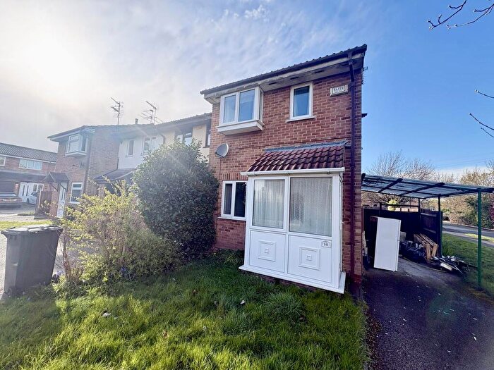 2 Bedroom Apartment To Rent In Kestrels Croft, DE24