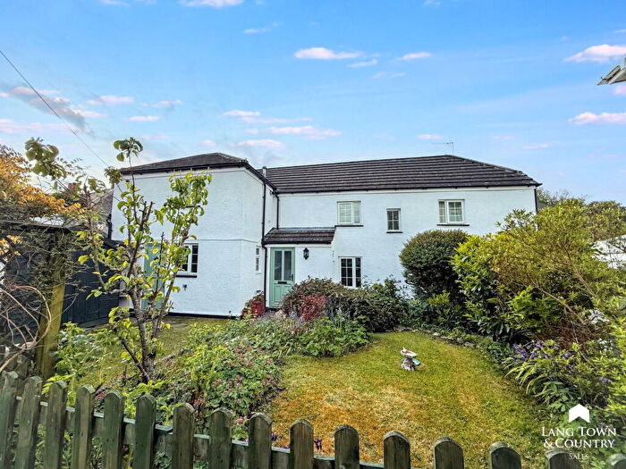3 Bedroom Cottage For Sale In Marine Road, Oreston, Plymouth., PL9