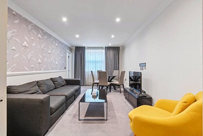 2 Bedroom Flat To Rent In Courtfield Gardens, Earls Court, London, SW5