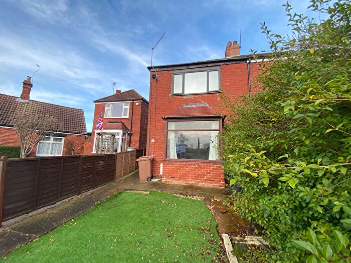 2 Bedroom Semi-Detached House To Rent In Station Road, Preston, HU12