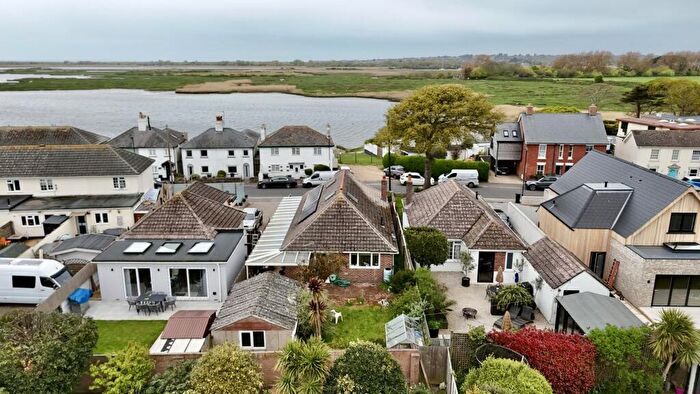 3 Bedroom Chalet For Sale In Stanpit, Christchurch, BH23