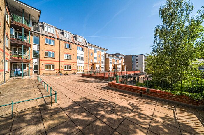 1 Bedroom Flat For Sale In Homesdale Road, Bromley, BR2