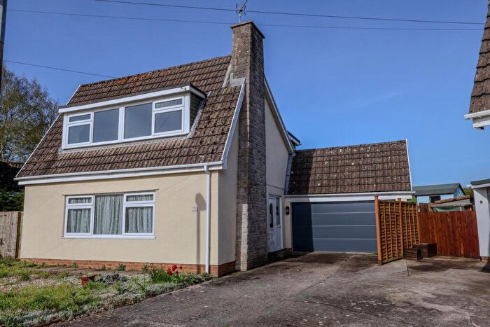 3 Bedroom Detached House For Sale In Colhugh Park, Llantwit Major, CF61