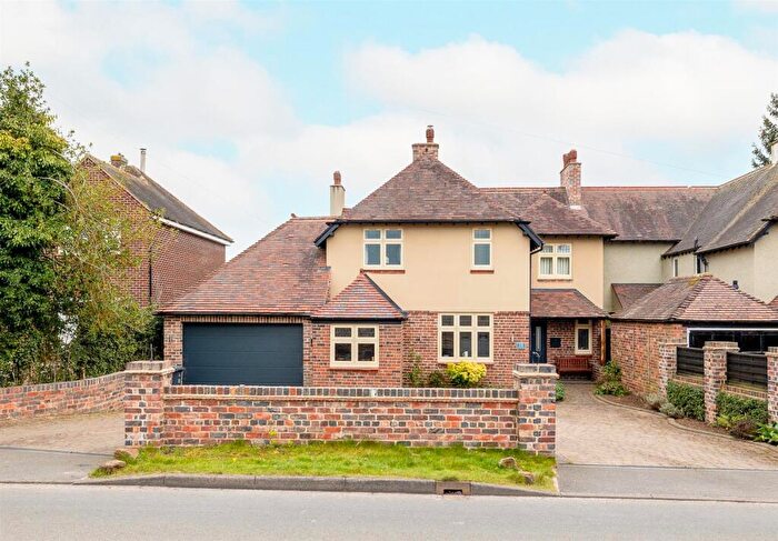 4 Bedroom Semi-Detached House For Sale In Upper Packington Road, Ashby-De-La-Zouch, LE65