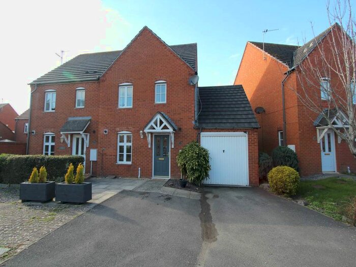 3 Bedroom Property To Rent In Cwrt Newton Pool, Rhoose Point, Vale Of Glamorgan, CF62