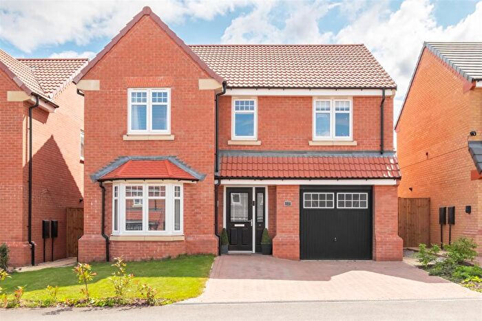 4 Bedroom Detached House For Sale In Cote View, Fixby, Huddersfield, HD2