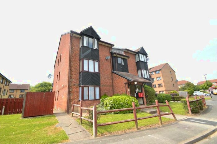 Apartment To Rent In Adams Way, Croydon, CR0