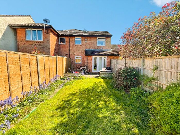 1 Bedroom Detached House For Sale In Wellesley Close, Ash Vale, Surrey, GU12