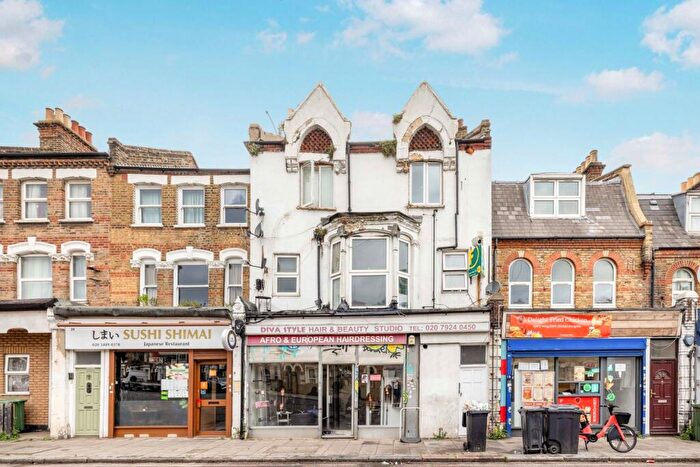 Flat To Rent In Milkwood Road Herne Hill, SE24