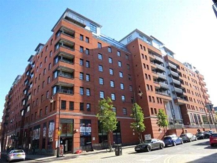 2 Bedroom Flat For Sale In The Quadrangle, Lower Ormond Street, Manchester, Greater Manchester, M1
