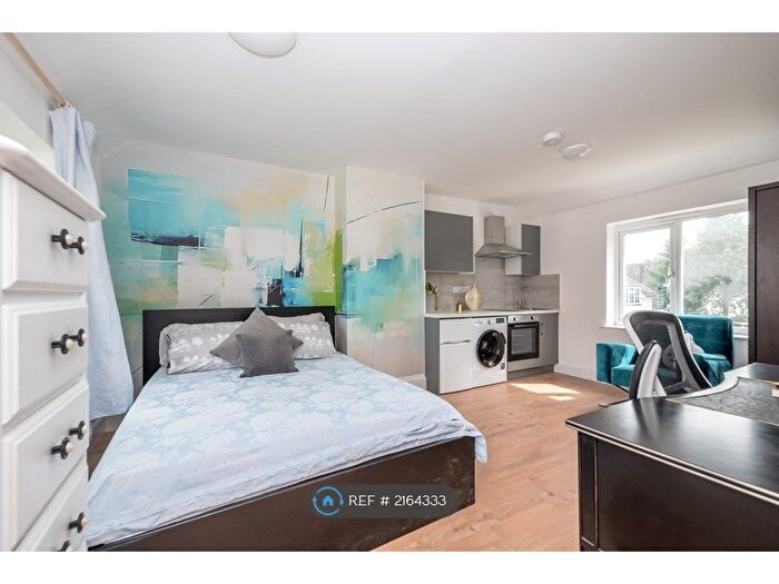 Studio To Rent In West View, Letchworth Garden City, SG6