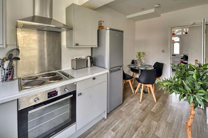 4 Bedroom House To Rent In Edna Avenue, Brislington, Birmingham, Bristol, BS4