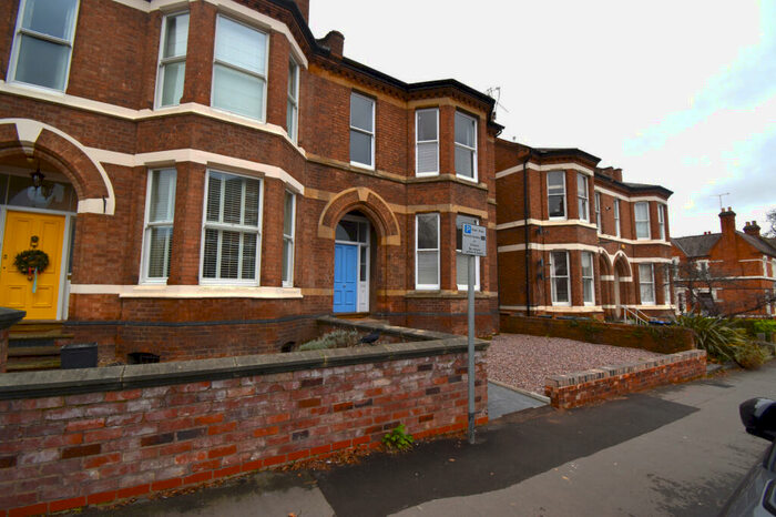 Flat To Rent In Warwick Place, Leamington Spa, Warwickshire, CV32