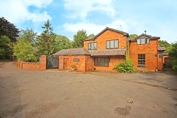 6 Bedroom Detached House For Sale In Warwick Road, Stratford-upon-Avon, Warwickshire, CV37