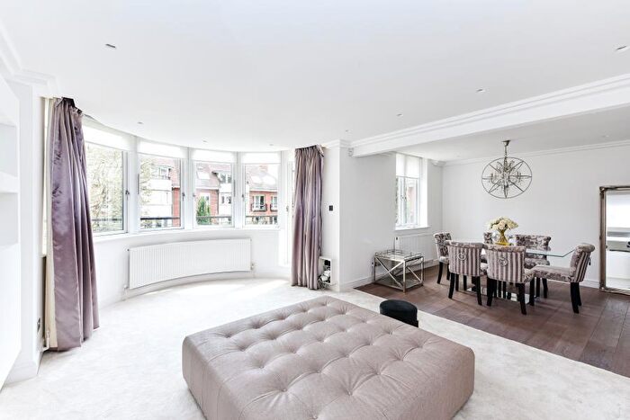 2 Bedroom Flat To Rent In Kidderpore Avenue, Hampstead, NW3