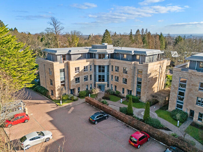 3 Bedroom Apartment For Sale In Thorn Heights, Bearsden, G61