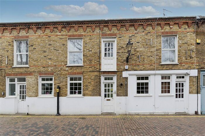 4 Bedroom Terraced House To Rent In Hansard Mews, Holland Park, London W14